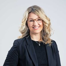 Franziska Bürki, Produktmanagerin Keramische Platten bei Sabag: «Keramikplatten aus Bädern oder Küchen der 70er- oder 80er-Jahre sind heute noch intakt, nur sind sie nicht mehr zeitgemäss.»