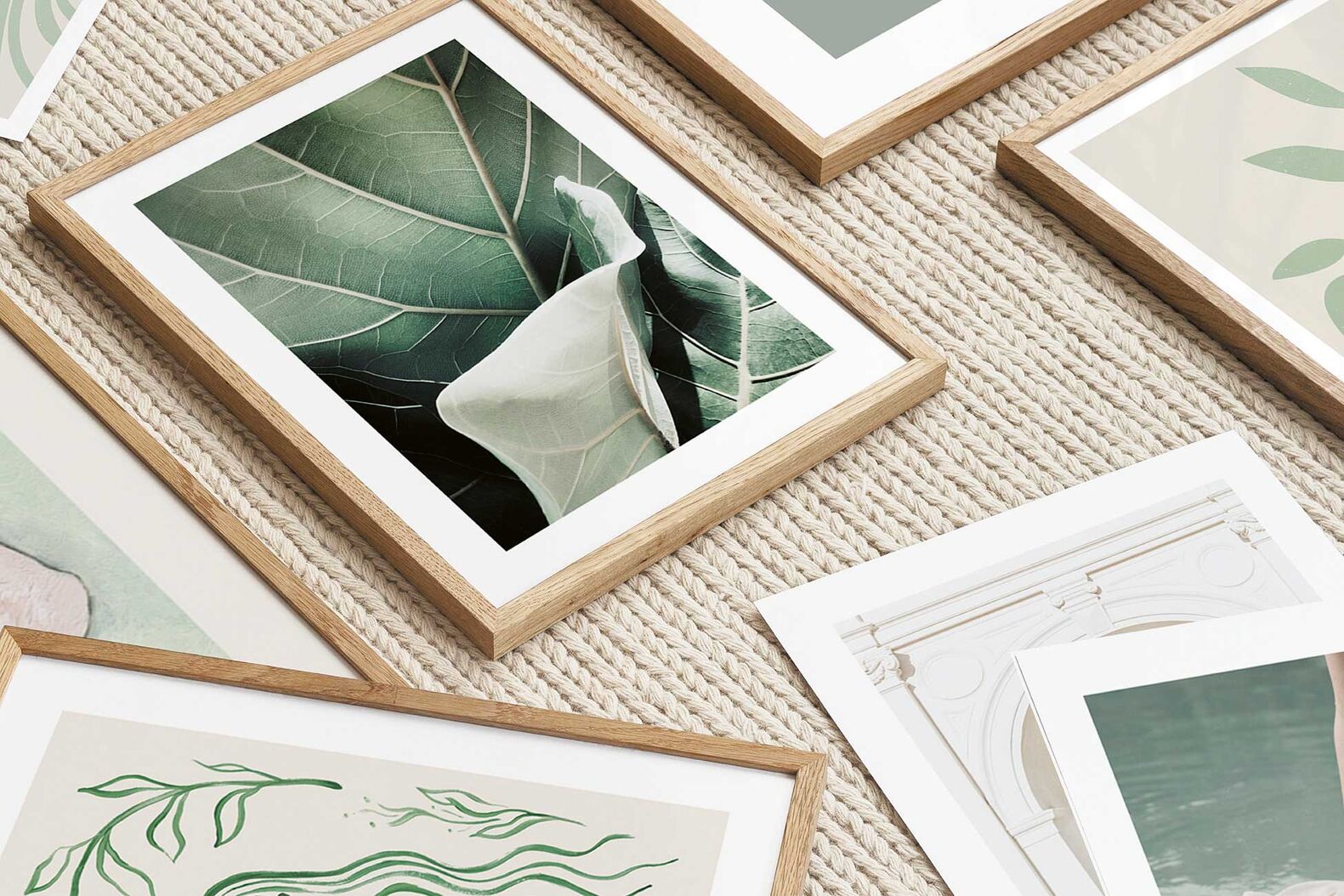 «Ruhige Grüntöne können eine gute Wahl für ein Home Office, ein Schlafzimmer oder eine Küche sein», erklärt Annica Wallin, Executive Creative Director bei Desenio.