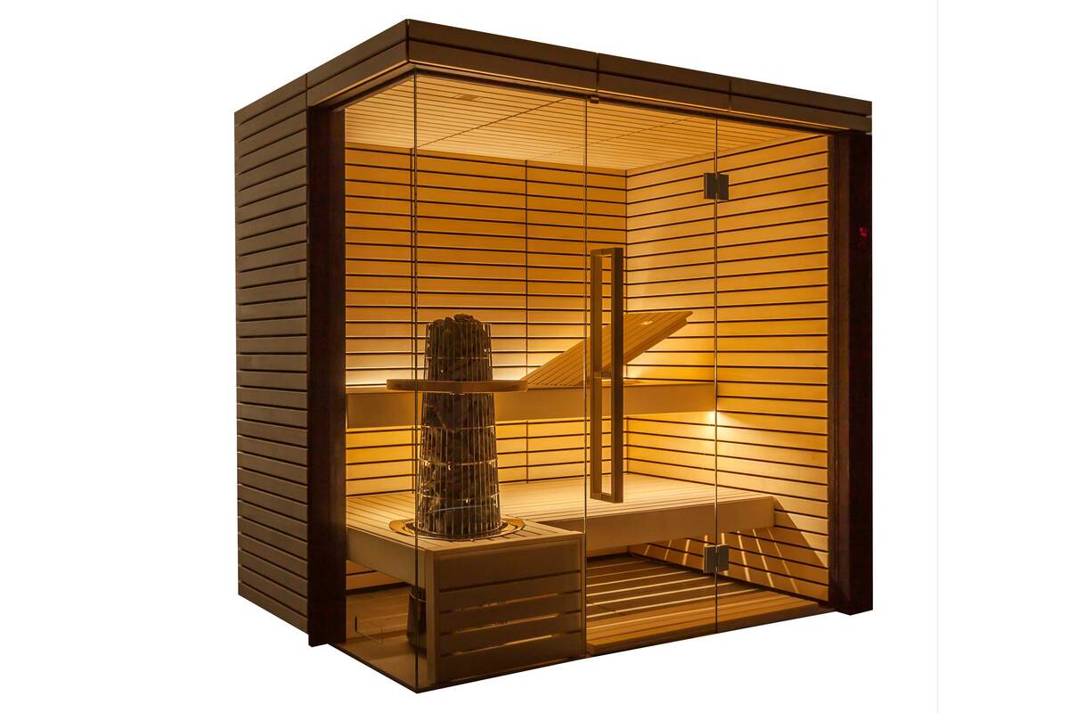 Für die Sauna «Lindea» wird Lindenholz – naturbelassen oder thermobehandelt – verarbeitet und je nach Wunsch auf Mass gefertigt. Tomwood AG.
